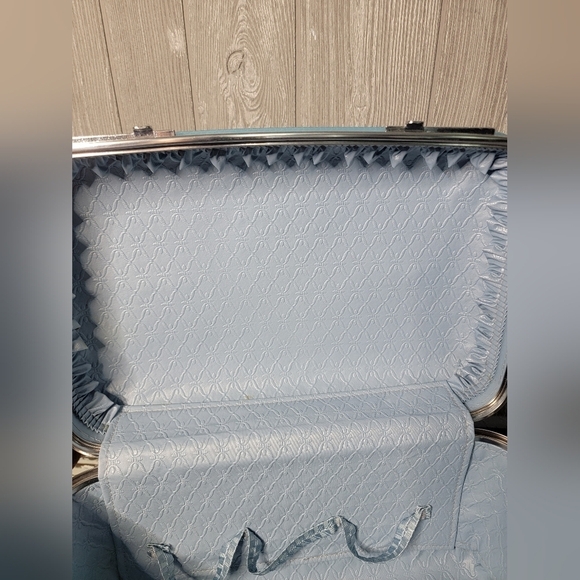 VTG AMERICAN TOURISTER BLUE TRAIN CASE MAKEUP COSMETIC VANITY HARD LUGGAGE. - Picture 9 of 11